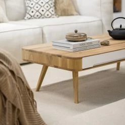 Studio Copenhagen Couchtisch Loca II - Wildeiche teilmassiv - Wildeiche / Weiß 28 Studio Copenhagen Couchtisch Loca II - Wildeiche teilmassiv - Wildeiche / Weiß -WOHNZIMMERMÖBEL Verkäufe 1000005164 210910 12204700004 DETAILS P000000001000005164