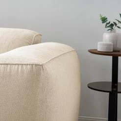 Studio Copenhagen 3-Sitzer Sofa HUDSON - Webstoff Saia: Beige 23 Studio Copenhagen 3-Sitzer Sofa HUDSON - Webstoff Saia: Beige -WOHNZIMMERMÖBEL Verkäufe 1000009278 201130 15531900060 DETAILS P000000001000009278 1