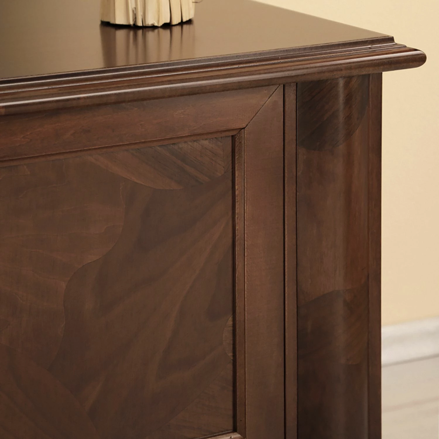 Montreux TV-Kommode Materro - Ayous teilmassiv - Antikbraun 8 Montreux TV-Kommode Materro - Ayous teilmassiv - Antikbraun – Bild 8