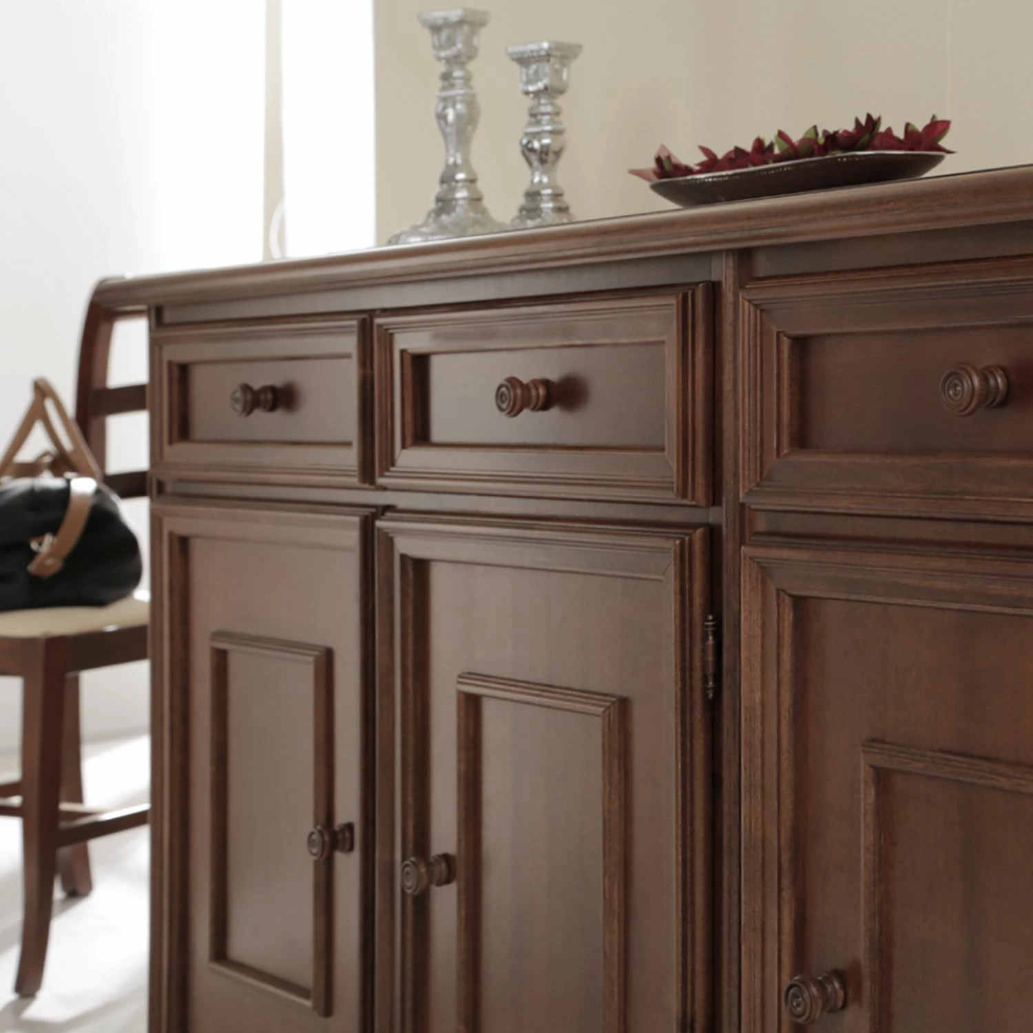 Montreux Sideboard Arabella I - Ayous teilmassiv - Antikbraun 14 Montreux Sideboard Arabella I - Ayous teilmassiv - Antikbraun – Bild 14