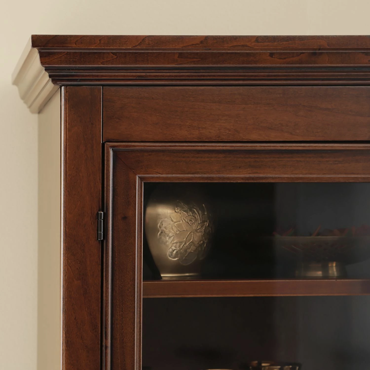 Montreux Vitrinenschrank Siena - Ayous teilmassiv - Antikbraun 5 Montreux Vitrinenschrank Siena - Ayous teilmassiv - Antikbraun – Bild 5