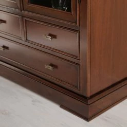 Montreux Vitrinenschrank Siena - Ayous teilmassiv - Antikbraun 28 Montreux Vitrinenschrank Siena - Ayous teilmassiv - Antikbraun -WOHNZIMMERMÖBEL Verkäufe 1000017527 130 GALLERYIMAGES P000000001000017527