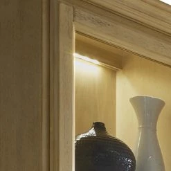 Ridgevalley Standvitrine Breddin - Mit Beleuchtung 11 Ridgevalley Standvitrine Breddin - Mit Beleuchtung -WOHNZIMMERMÖBEL Verkäufe 1000084264 201004 11270200164 DETAILS P000000001000084264