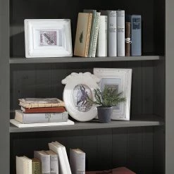 Maison Belfort Regal Bergen II - Kiefer Grau / Kiefer Laugenfarbig 10 Maison Belfort Regal Bergen II - Kiefer Grau / Kiefer Laugenfarbig -WOHNZIMMERMÖBEL Verkäufe 1000104435 211122 08321701065 DETAILS P000000001000104435