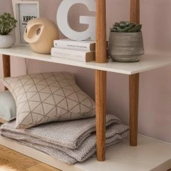 Mørteens Regal Lindholm IV - Weiß - 120 x 72 cm 16 Mørteens Regal Lindholm IV - Weiß - 120 x 72 cm -WOHNZIMMERMÖBEL Verkäufe 1000110750 190924 12493900010 DETAILS P000000001000110750