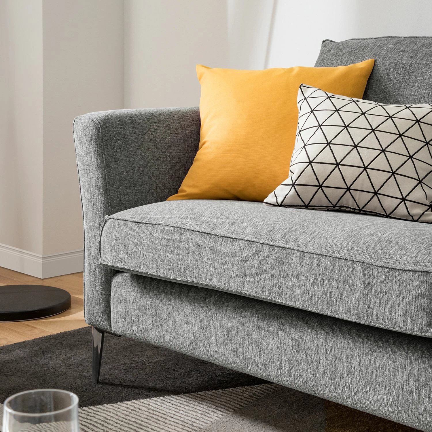 Fredriks Sofa Mirabela (3-Sitzer) - Haselnuss 10 Fredriks Sofa Mirabela (3-Sitzer) - Haselnuss – Bild 10