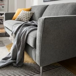 Fredriks Sofa Mirabela (3-Sitzer) - Haselnuss 24 Fredriks Sofa Mirabela (3-Sitzer) - Haselnuss -WOHNZIMMERMÖBEL Verkäufe 1000117440 110 GALLERYIMAGES P000000001000117440