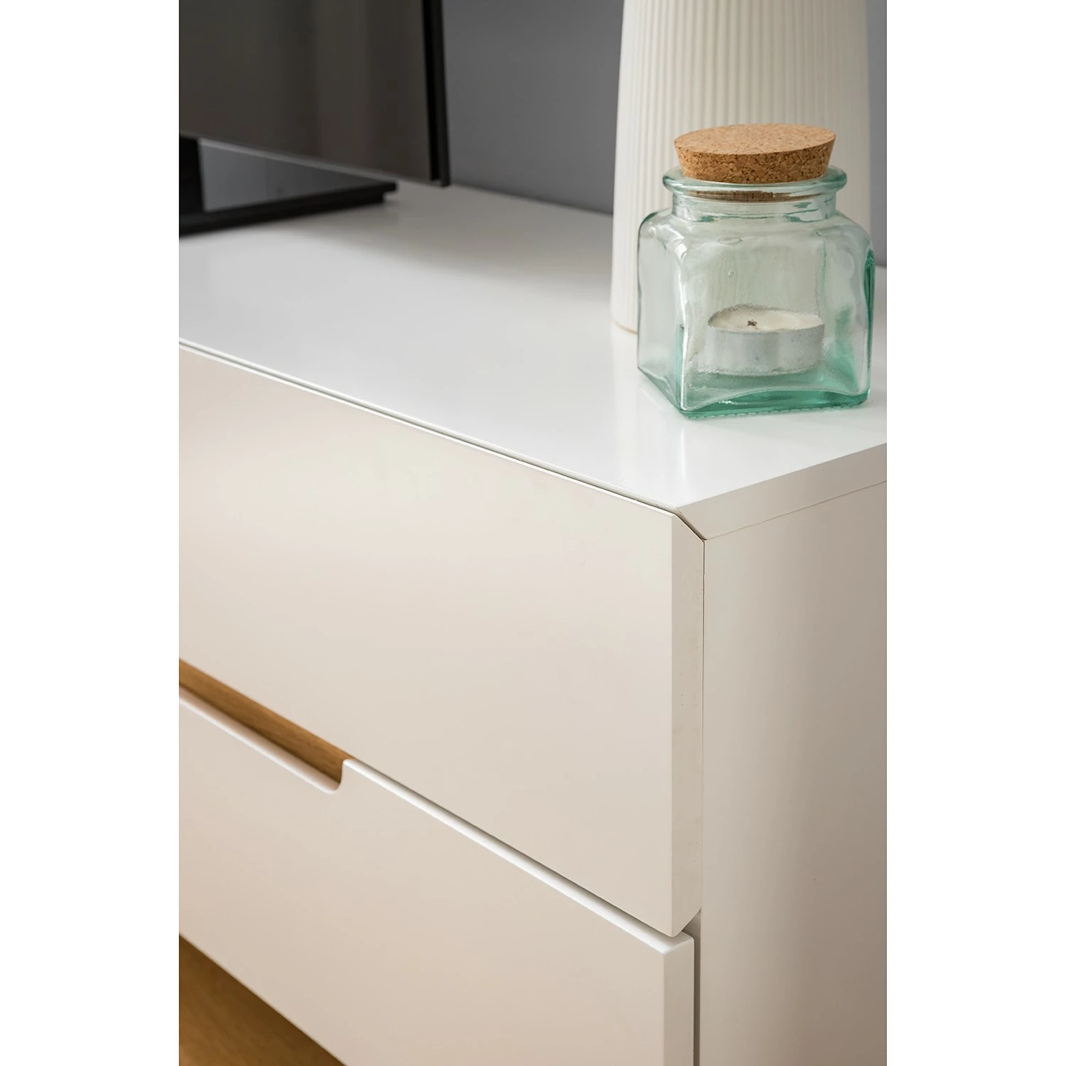 Mørteens TV-Lowboard Tenabo - Matt Weiß / Asteiche 12 Mørteens TV-Lowboard Tenabo - Matt Weiß / Asteiche – Bild 12