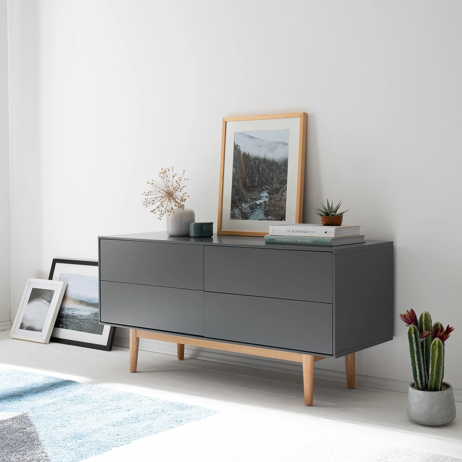 Mørteens Sideboard Lindholm V - Eiche teilmassiv - Grau / Eiche 2 Mørteens Sideboard Lindholm V - Eiche teilmassiv - Grau / Eiche – Bild 2
