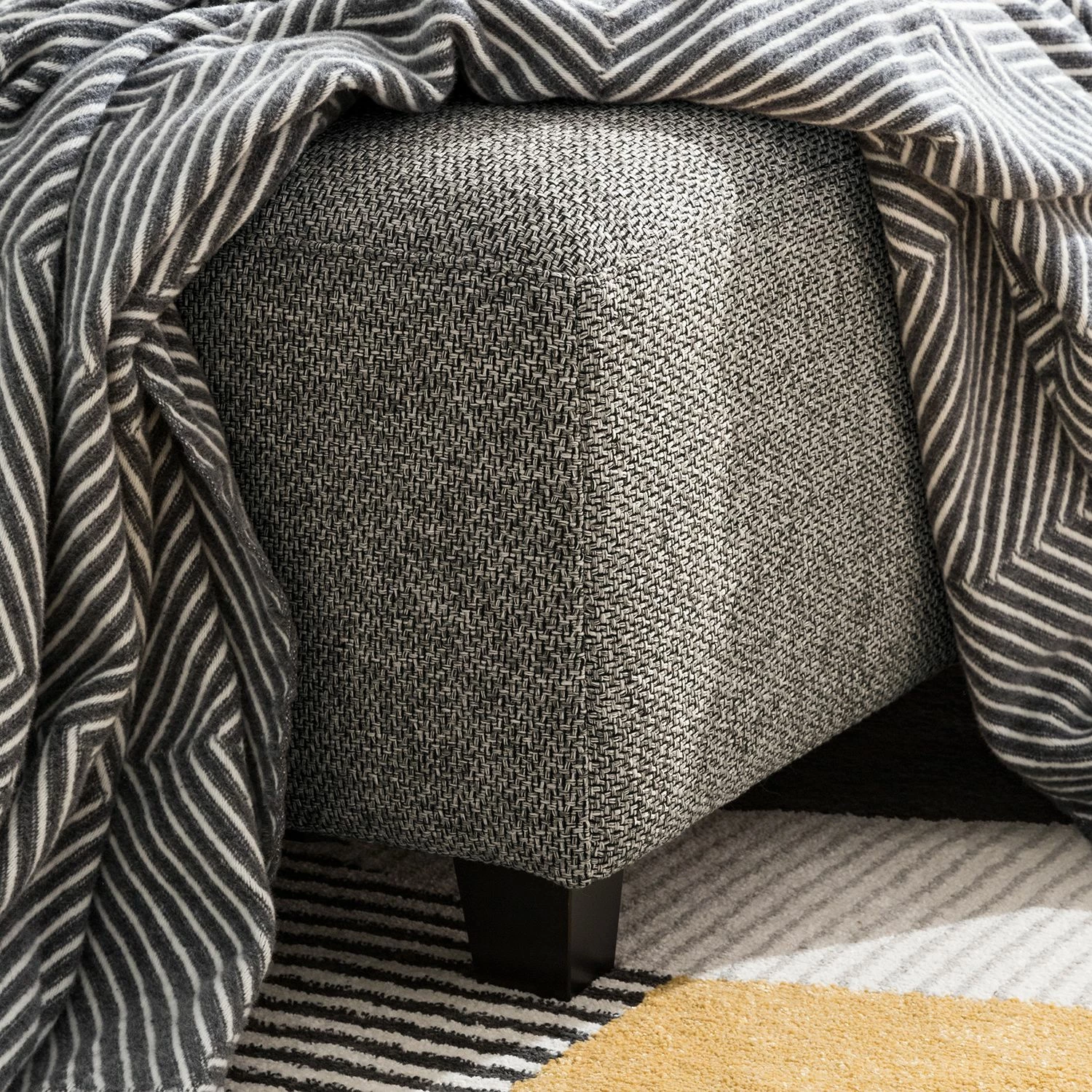 Fredriks Ecksofa Apex - Webstoff - Haselnuss - Ottomane davorstehend rechts 18 Fredriks Ecksofa Apex - Webstoff - Haselnuss - Ottomane davorstehend rechts – Bild 18