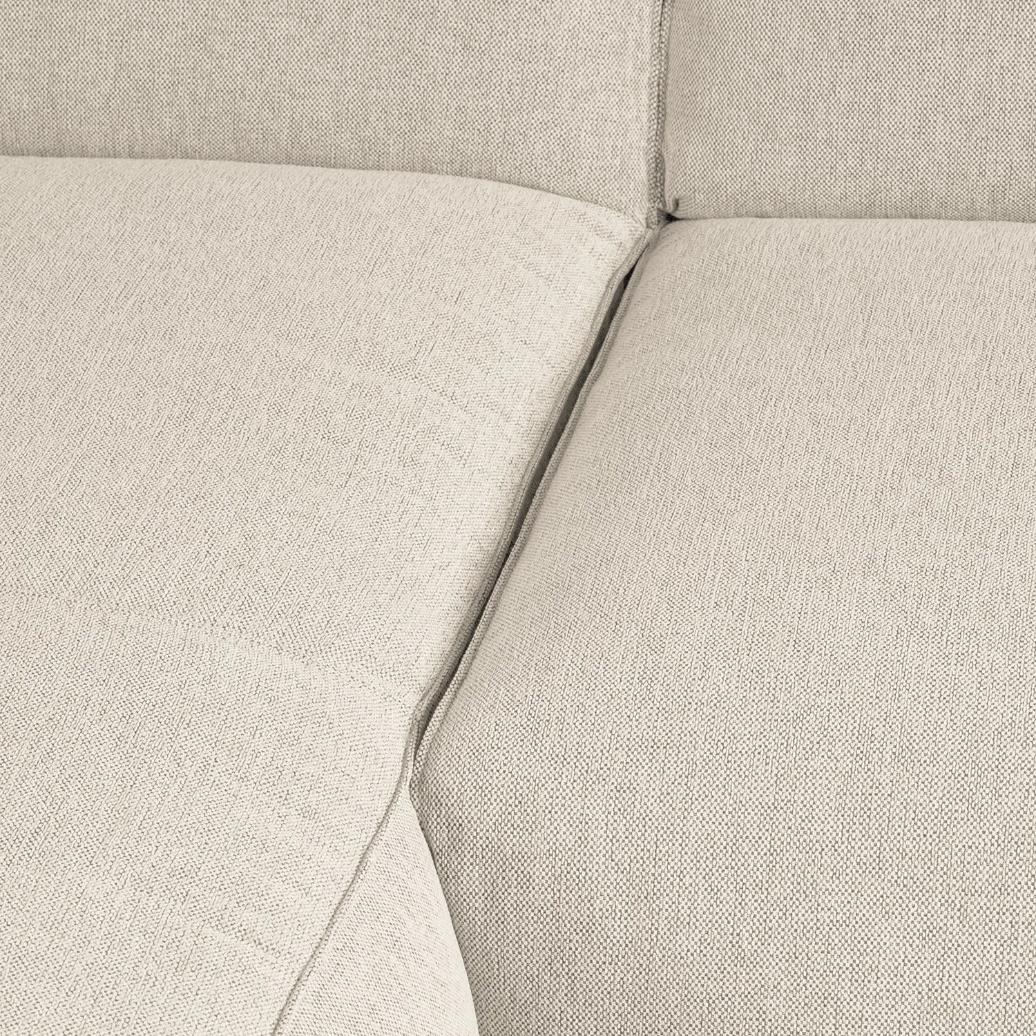 Studio Copenhagen Ecksofa HUDSON 1,5-Sitzer mit Longchair - Webstoff Saia: Beige - Longchair davorstehend links 16 Studio Copenhagen Ecksofa HUDSON 1,5-Sitzer mit Longchair - Webstoff Saia: Beige - Longchair davorstehend links – Bild 16