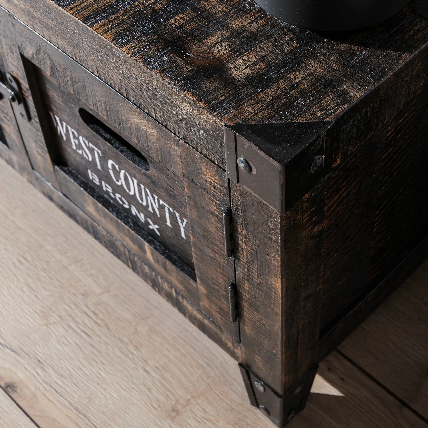 Ars manufacti TV-Lowboard Keyport II - Mango massiv 11 Ars manufacti TV-Lowboard Keyport II - Mango massiv – Bild 11