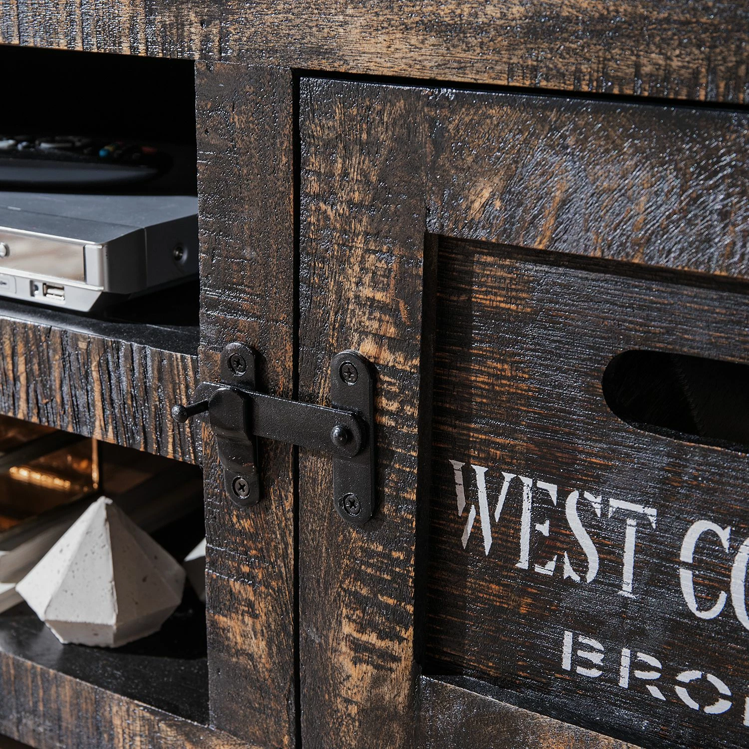 Ars manufacti TV-Lowboard Keyport II - Mango massiv 13 Ars manufacti TV-Lowboard Keyport II - Mango massiv – Bild 13