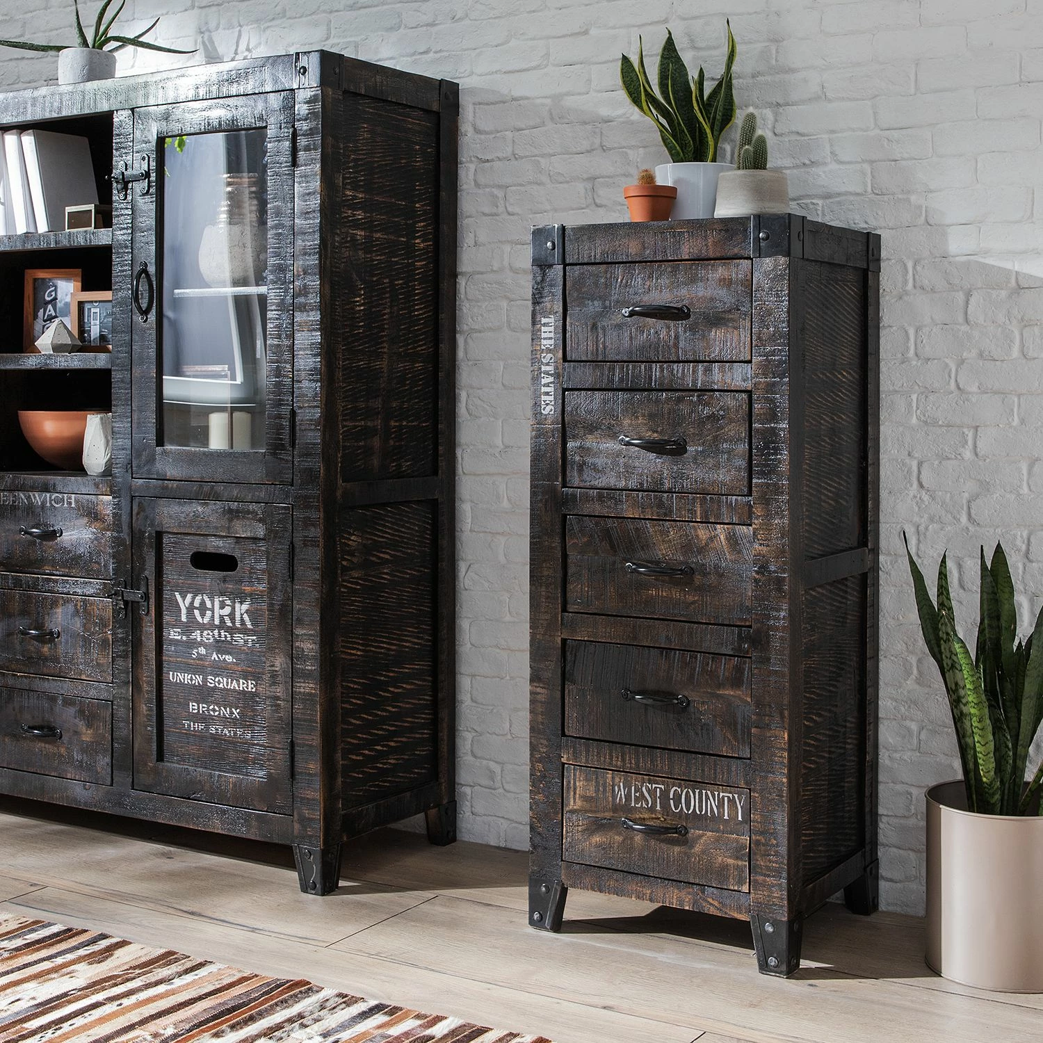 Ars manufacti Kommode Keyport - Mango massiv 2 Ars manufacti Kommode Keyport - Mango massiv – Bild 2