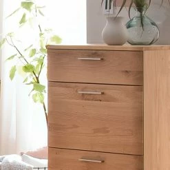 Naturoo Kommode Kvilla IV - Balkaneiche Bianco teilmassiv - Balkaneiche Bianco / Eiche Bianko 11 Naturoo Kommode Kvilla IV - Balkaneiche Bianco teilmassiv - Balkaneiche Bianco / Eiche Bianko -WOHNZIMMERMÖBEL Verkäufe 1000127555 180911 07102223 GALLERYIMAGES P000000001000127555