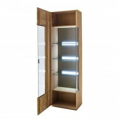 Naturoo Standvitrine Vilela - Eiche teilmassiv - Eiche Bianco / Eiche Bianco Dekor - Glastür links 6 Naturoo Standvitrine Vilela - Eiche teilmassiv - Eiche Bianco / Eiche Bianco Dekor - Glastür links -WOHNZIMMERMÖBEL Verkäufe 1000133701 200816 11335600025 DETAILS P000000001000133701