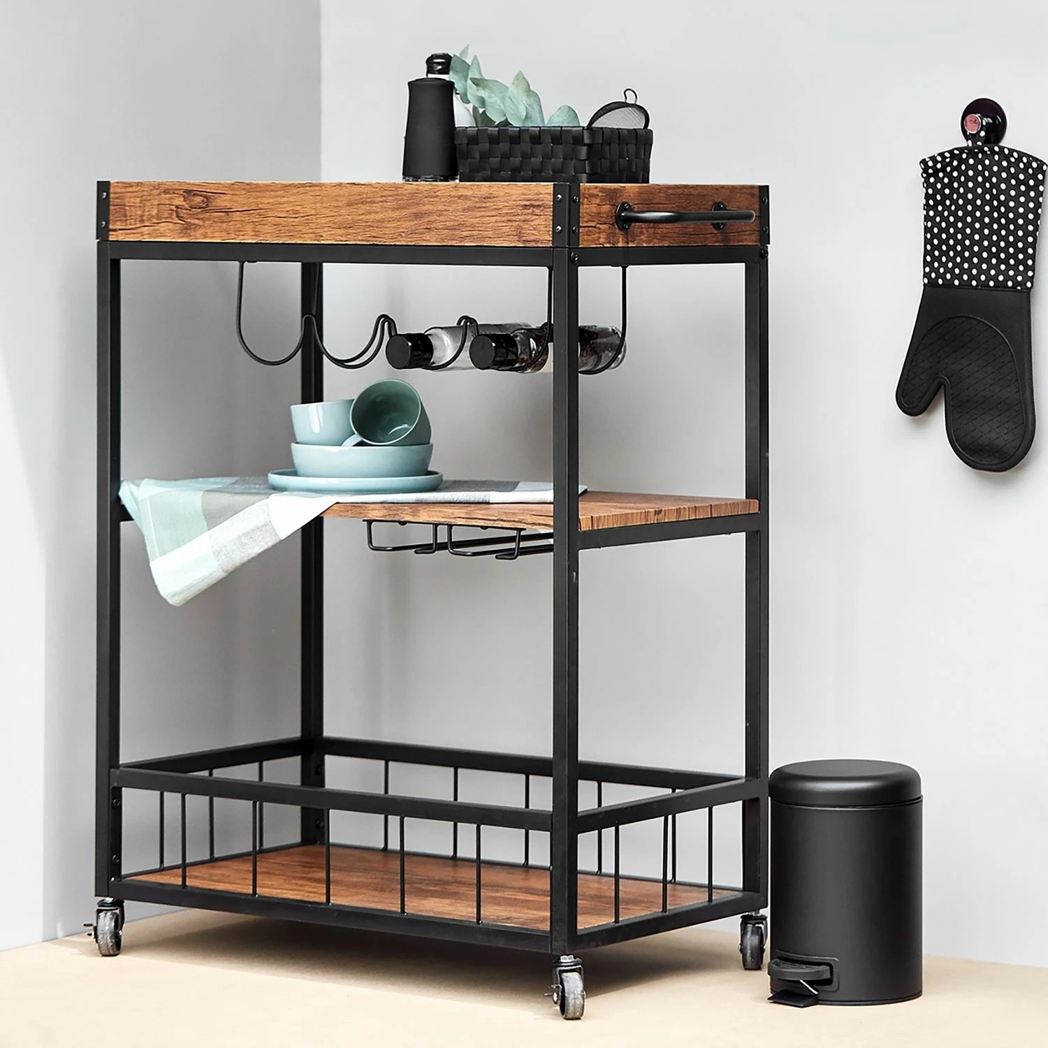 WENKO Servierwagen Rustico - Metall - Schwarz / Walnuss Dekor 2 WENKO Servierwagen Rustico - Metall - Schwarz / Walnuss Dekor – Bild 2