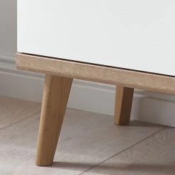 Norrwood Standvitrine Gyland - Matt Weiß / Eiche Riviera Dekor -WOHNZIMMERMÖBEL Verkäufe 1000164010 190307 08392300071 GALLERYIMAGES P000000001000164010