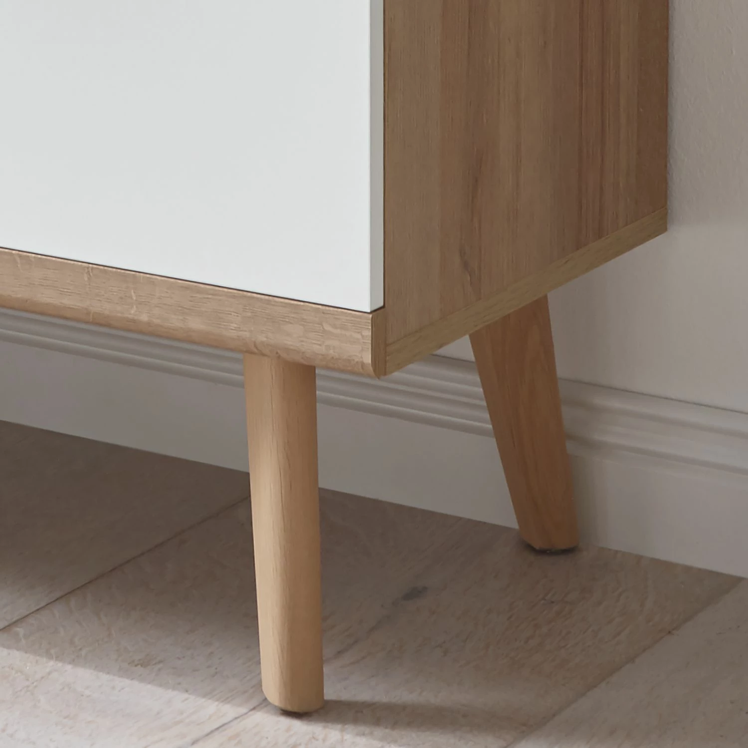 Norrwood Vitrinenschrank Gyland - Matt Weiß / Eiche Riviera Dekor 9 Norrwood Vitrinenschrank Gyland - Matt Weiß / Eiche Riviera Dekor – Bild 9