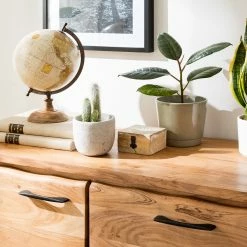 Ars Natura Sideboard Vardo - Akazie massiv / Metall - Akazie / Schwarz 38 Ars Natura Sideboard Vardo - Akazie massiv / Metall - Akazie / Schwarz -WOHNZIMMERMÖBEL Verkäufe 1000166791 191030 08503100011 DETAILS P000000001000166791