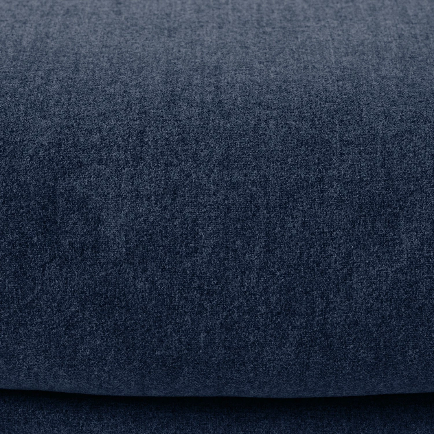 Studio Copenhagen Polsterhocker Garbo VII - Webstoff Milan: Dunkelblau - Eiche Dunkel 9 Studio Copenhagen Polsterhocker Garbo VII - Webstoff Milan: Dunkelblau - Eiche Dunkel – Bild 9