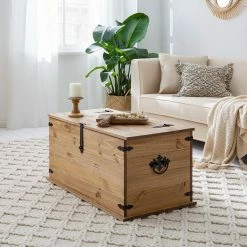 Maison Belfort Truhe Finca Rustica - Kiefer massiv - Kiefer Natur -WOHNZIMMERMÖBEL Verkäufe 1000178021 200511 13523600001 MOOD DETAILS P000000001000178021 mood