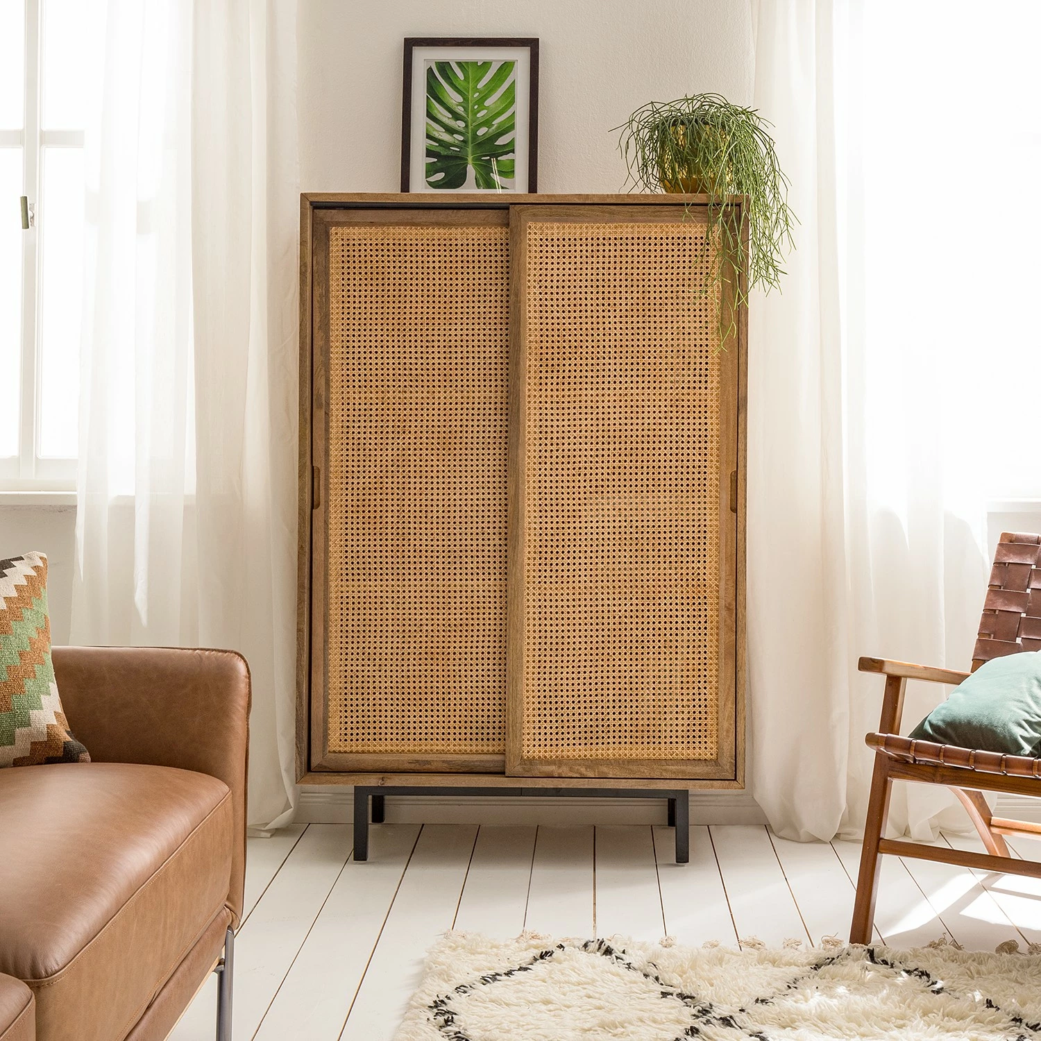 Ars manufacti Highboard Vina - Mango massiv / Wiener Geflecht - Mango / Schwarz 2 Ars manufacti Highboard Vina - Mango massiv / Wiener Geflecht - Mango / Schwarz – Bild 2