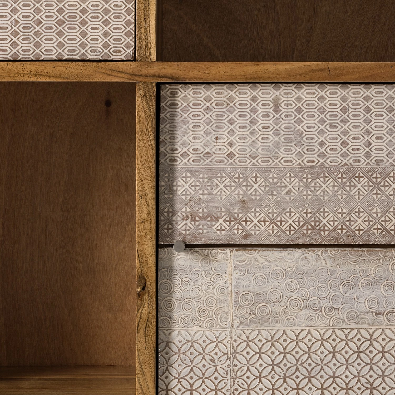 Ars manufacti Highboard Buuda - Akazie massiv - Ecru / Akazie 13 Ars manufacti Highboard Buuda - Akazie massiv - Ecru / Akazie – Bild 13