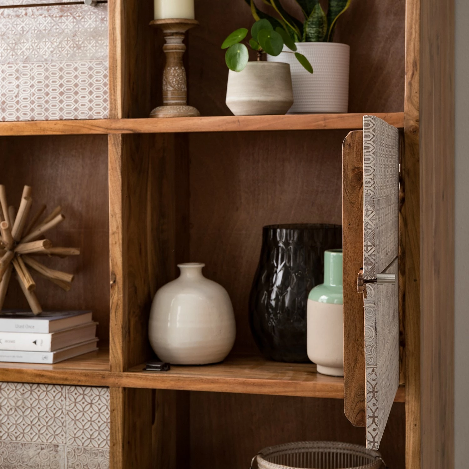 Ars manufacti Highboard Buuda - Akazie massiv - Ecru / Akazie 4 Ars manufacti Highboard Buuda - Akazie massiv - Ecru / Akazie – Bild 4