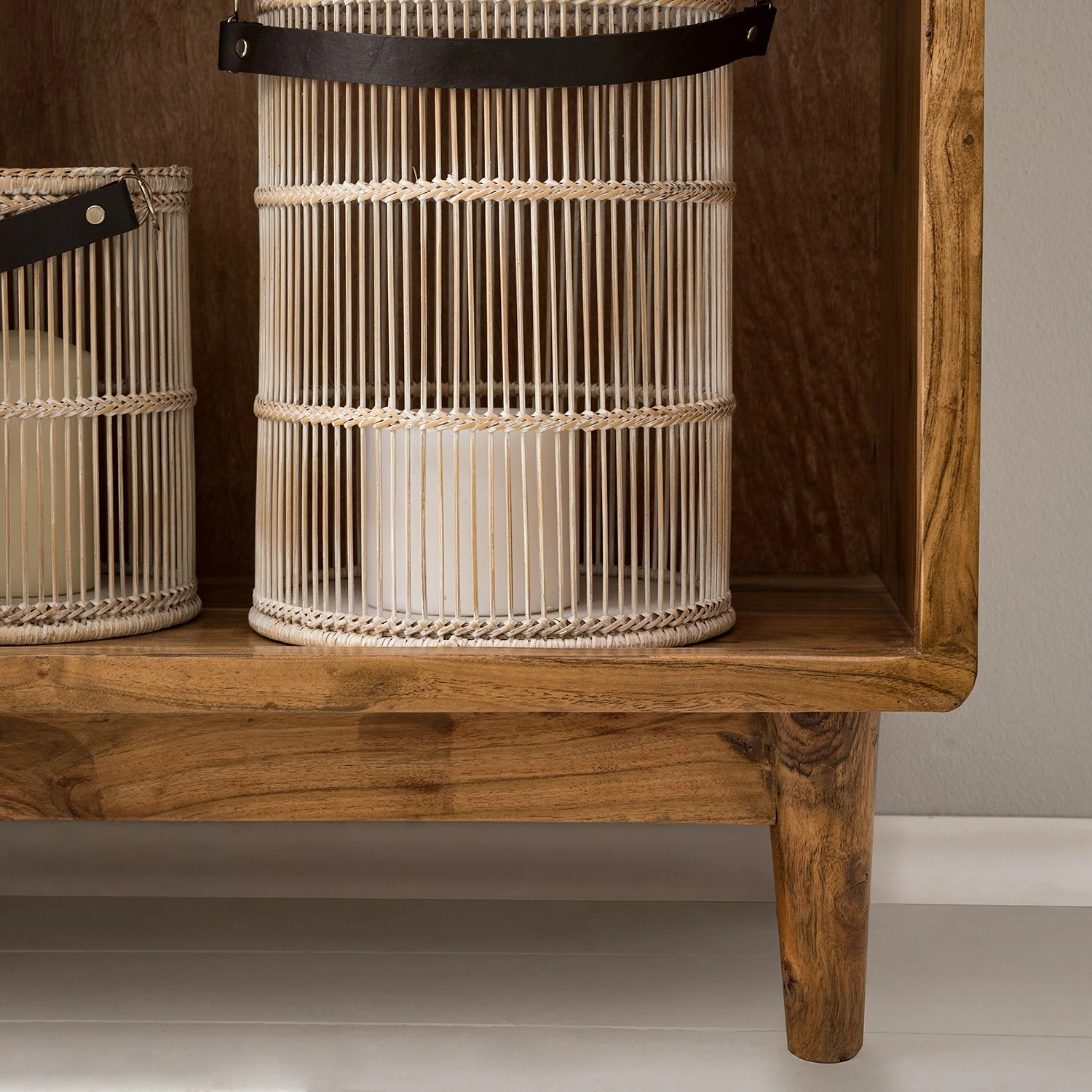 Ars manufacti Highboard Buuda - Akazie massiv - Ecru / Akazie 6 Ars manufacti Highboard Buuda - Akazie massiv - Ecru / Akazie – Bild 6