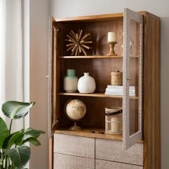 Ars manufacti Vitrinenschrank Buuda - Akazie massiv - Ecru / Akazie 23 Ars manufacti Vitrinenschrank Buuda - Akazie massiv - Ecru / Akazie -WOHNZIMMERMÖBEL Verkäufe 1000182056 200227 06193200019 MOOD DETAILS P000000001000182056 mood