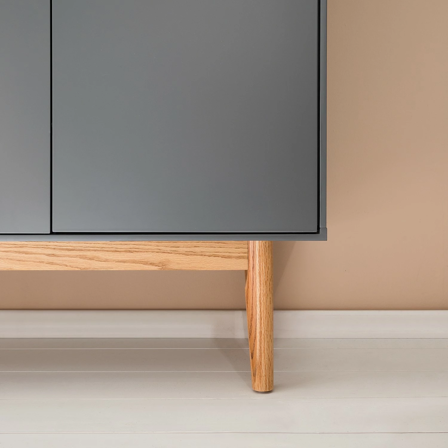 Mørteens Wohnwand Lindholm II (4-teilig) - Eiche teilmassiv - Grau 15 Mørteens Wohnwand Lindholm II (4-teilig) - Eiche teilmassiv - Grau – Bild 15