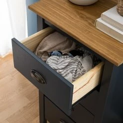 Maison Belfort Kommode Rivery I - Kiefer massiv - Anthrazit 19 Maison Belfort Kommode Rivery I - Kiefer massiv - Anthrazit -WOHNZIMMERMÖBEL Verkäufe 1000187568 201111 14522700011 DETAILS P000000001000187568