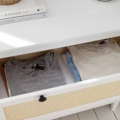 Maison Belfort Kommode Belleria I - Kiefer massiv / Wiener Geflecht - Weiß 22 Maison Belfort Kommode Belleria I - Kiefer massiv / Wiener Geflecht - Weiß -WOHNZIMMERMÖBEL Verkäufe 1000187592 200430 14091600015 DETAILS P000000001000187592