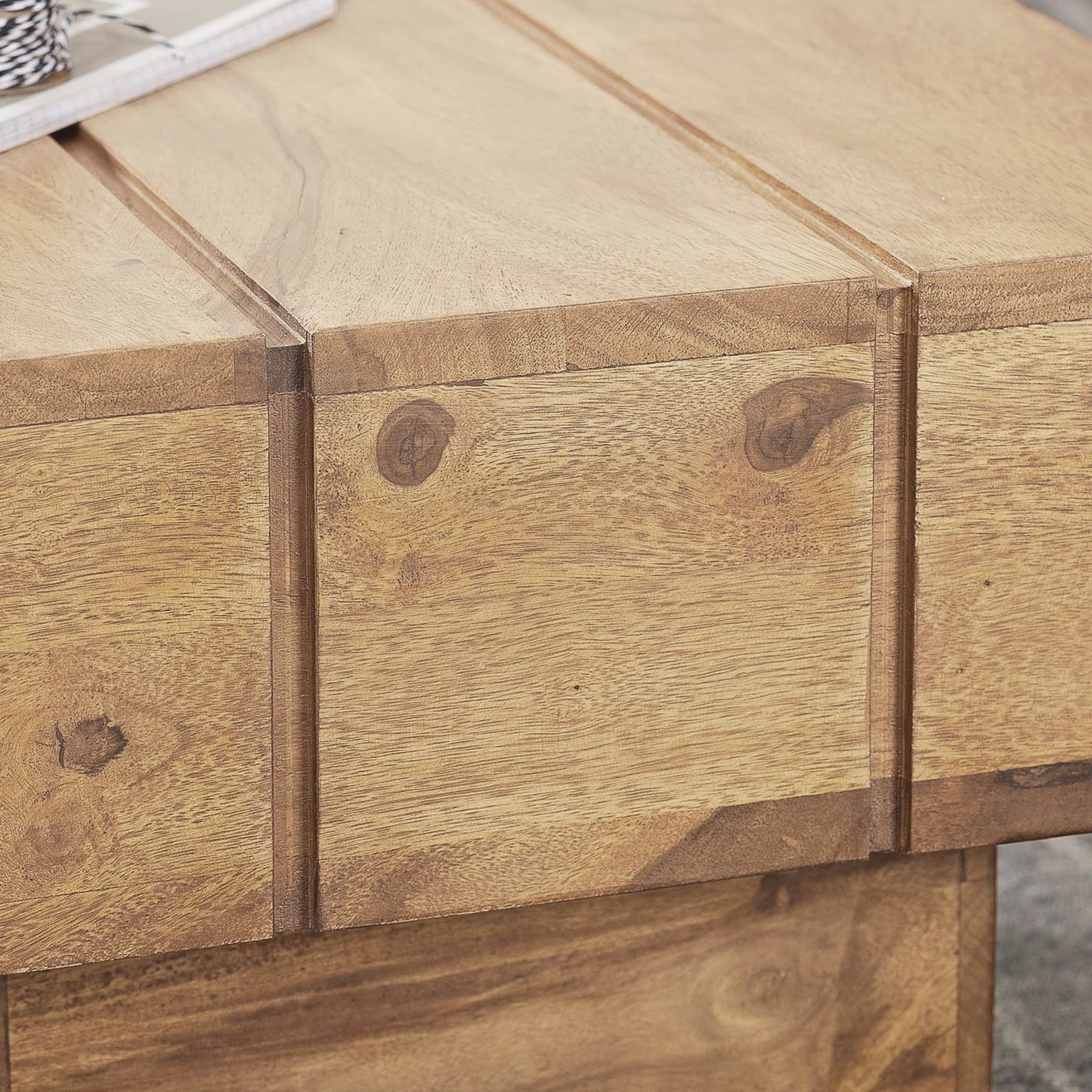 Naturoo Beistelltisch Crisman - Akazie massiv 5 Naturoo Beistelltisch Crisman - Akazie massiv – Bild 5