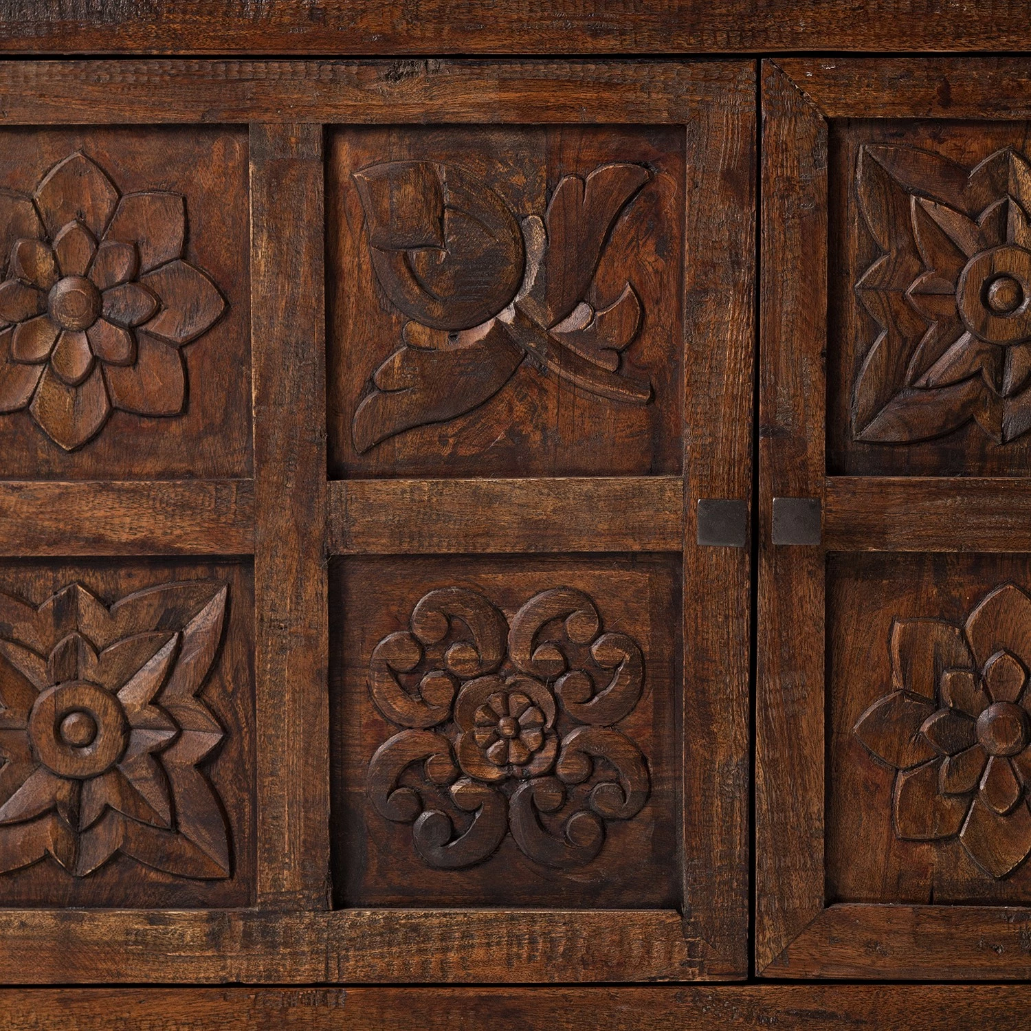 Wolf-Möbel Kommode Carving - Akazie massiv / Metall - Akazie / Schwarz 9 Wolf-Möbel Kommode Carving - Akazie massiv / Metall - Akazie / Schwarz – Bild 9