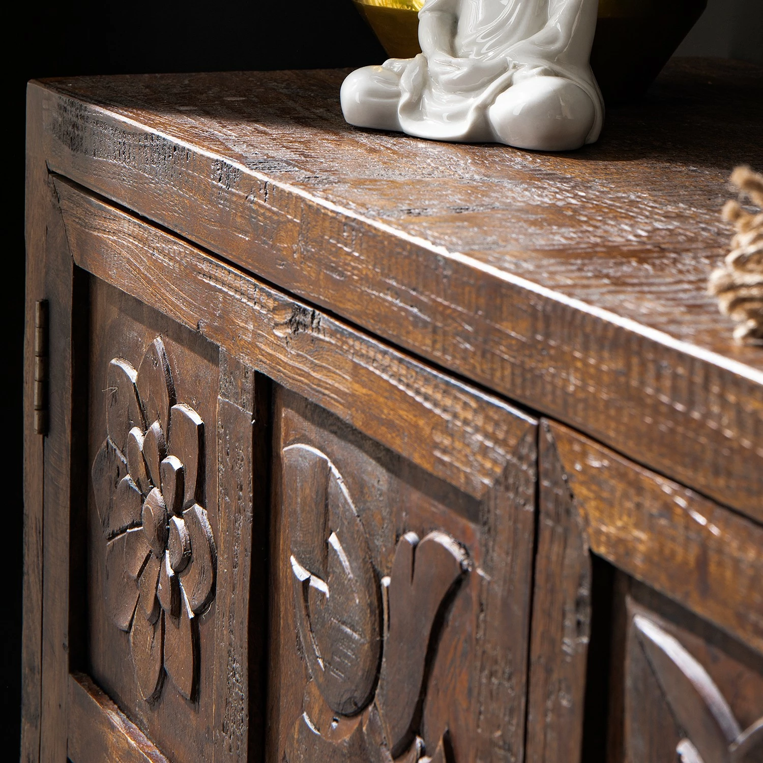 Wolf-Möbel Kommode Carving - Akazie massiv / Metall - Akazie / Schwarz 15 Wolf-Möbel Kommode Carving - Akazie massiv / Metall - Akazie / Schwarz – Bild 15