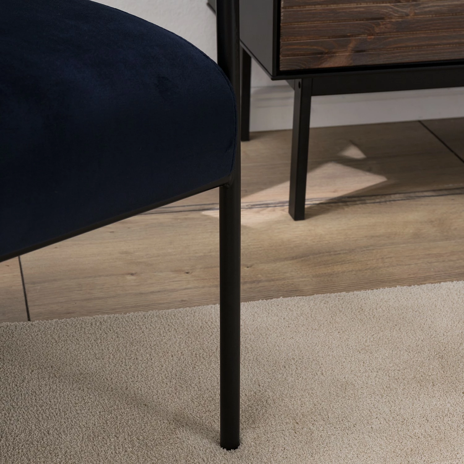 Mørteens Sessel Narpes - Samt - Dunkelblau 13 Mørteens Sessel Narpes - Samt - Dunkelblau – Bild 13