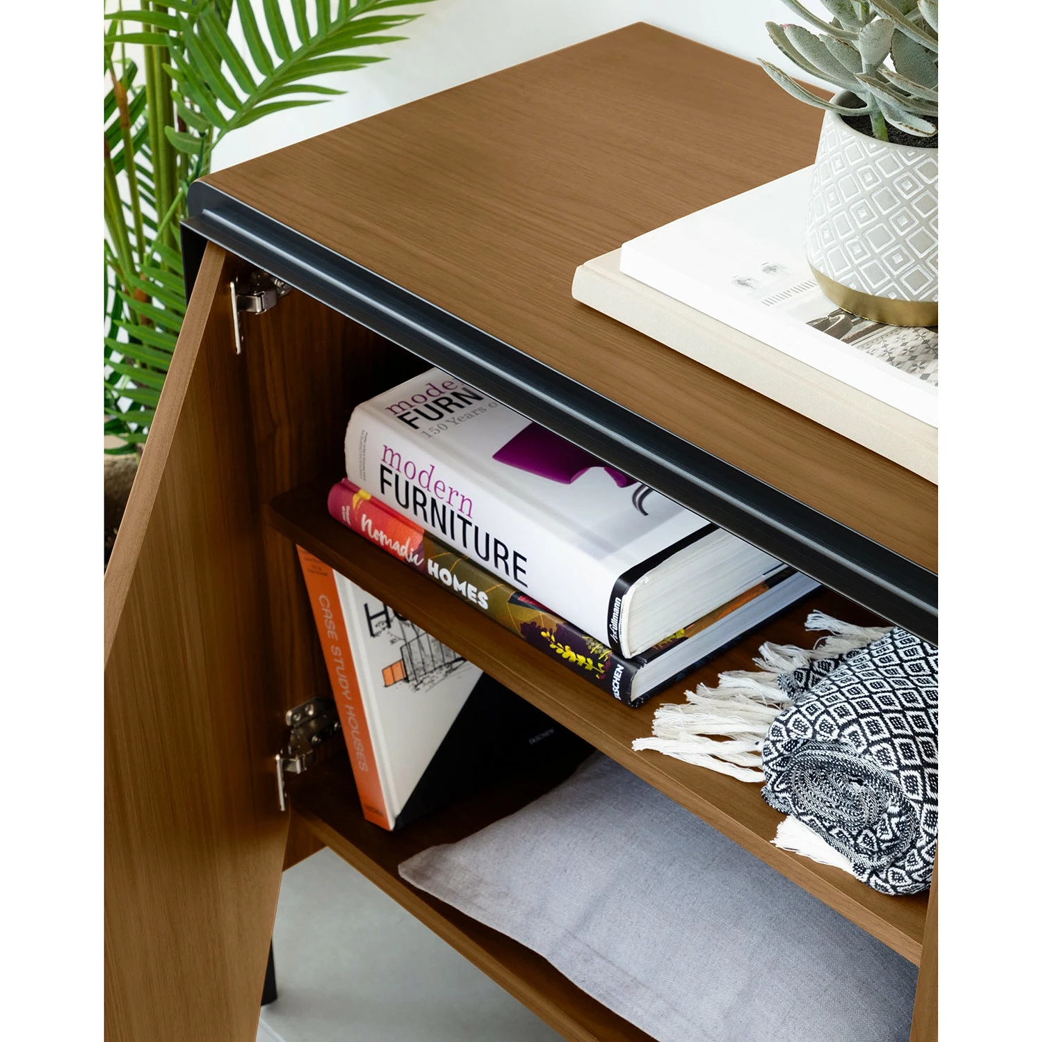 Red Living Sideboard Juuka - Echtholzfurnier - Walnuss / Schwarz 11 Red Living Sideboard Juuka - Echtholzfurnier - Walnuss / Schwarz – Bild 11