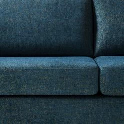 Studio Copenhagen 2,5-Sitzer Sofa COSO Classic+ - Chenille Rufi: Blau - Eiche Dunkel 36 Studio Copenhagen 2,5-Sitzer Sofa COSO Classic+ - Chenille Rufi: Blau - Eiche Dunkel -WOHNZIMMERMÖBEL Verkäufe 1000212738 200825 13135400095 DETAILS P000000001000212738