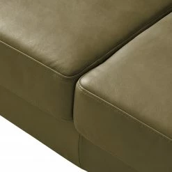 Studio Copenhagen Ecksofa COSO Classic+ mit Longchair - Echtleder Taru: Olivgrün - Breite: 287 cm - Longchair davorstehend links - Eiche Dunkel -WOHNZIMMERMÖBEL Verkäufe 1000212812 200825 13293500303 DETAILS P000000001000212812