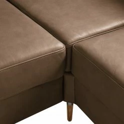 Studio Copenhagen Ecksofa COSO Classic+ mit Ottomane - Echtleder Taru: Nougat - Breite: 245 cm - Ottomane davorstehend rechts - Bettkasten - Eiche Dunkel 52 Studio Copenhagen Ecksofa COSO Classic+ mit Ottomane - Echtleder Taru: Nougat - Breite: 245 cm - Ottomane davorstehend rechts - Bettkasten - Eiche Dunkel -WOHNZIMMERMÖBEL Verkäufe 1000212869 200825 13330000563 DETAILS P000000001000212869