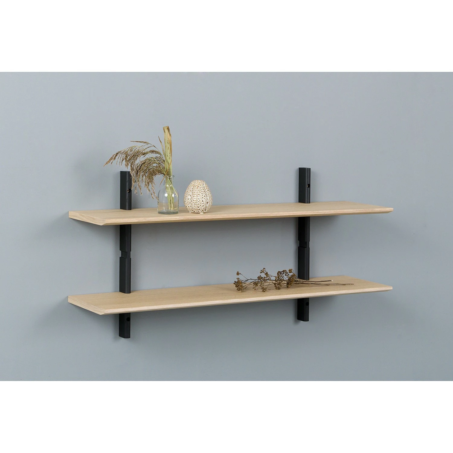 Studio Copenhagen Wandregal Lautaro IX - Eiche teilmassiv - Eiche Hell / Eiche Schwarz 2 Studio Copenhagen Wandregal Lautaro IX - Eiche teilmassiv - Eiche Hell / Eiche Schwarz – Bild 2