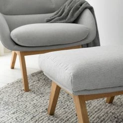 Studio Copenhagen Polsterhocker Marols - Webstoff Saia: Hellgrau - Eiche Hell -WOHNZIMMERMÖBEL Verkäufe 1000217124 210121 15063900015 DETAILS P000000001000217124