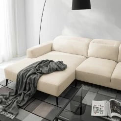 Studio Copenhagen Ecksofa Berrie I - Webstoff Saia: Beige - Breite: 266 cm - Longchair davorstehend links 35 Studio Copenhagen Ecksofa Berrie I - Webstoff Saia: Beige - Breite: 266 cm - Longchair davorstehend links -WOHNZIMMERMÖBEL Verkäufe 1000217457 210222 09072000213 DETAILS P000000001000217457