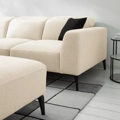 Studio Copenhagen Ecksofa Berrie II - Webstoff Saia: Beige - Breite: 263 cm - Ottomane davorstehend links -WOHNZIMMERMÖBEL Verkäufe 1000217561 210222 09073400589 DETAILS P000000001000217561