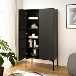 Studio Copenhagen Highboard Dowland - Echtholzfurnier - Eiche Schwarz -WOHNZIMMERMÖBEL Verkäufe 1000218356 210311 08052500013 MOOD DETAILS P000000001000218356 mood