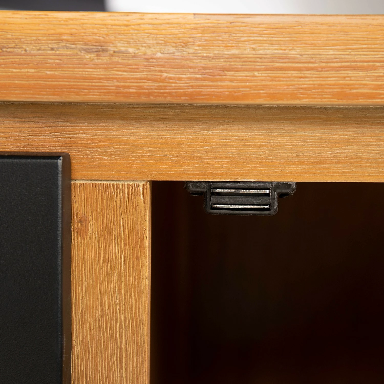 Ars manufacti Sideboard Urban Industry IV - Akazie teilmassiv / Metall - Akazie / Schwarz 17 Ars manufacti Sideboard Urban Industry IV - Akazie teilmassiv / Metall - Akazie / Schwarz – Bild 17