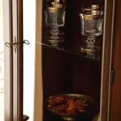 Ridgevalley Standvitrine Brieux - Tulpenbaum teilmassiv - Tulpenbaum Antik -WOHNZIMMERMÖBEL Verkäufe 1000230613 201113 12531600043 DETAILS P000000001000230613