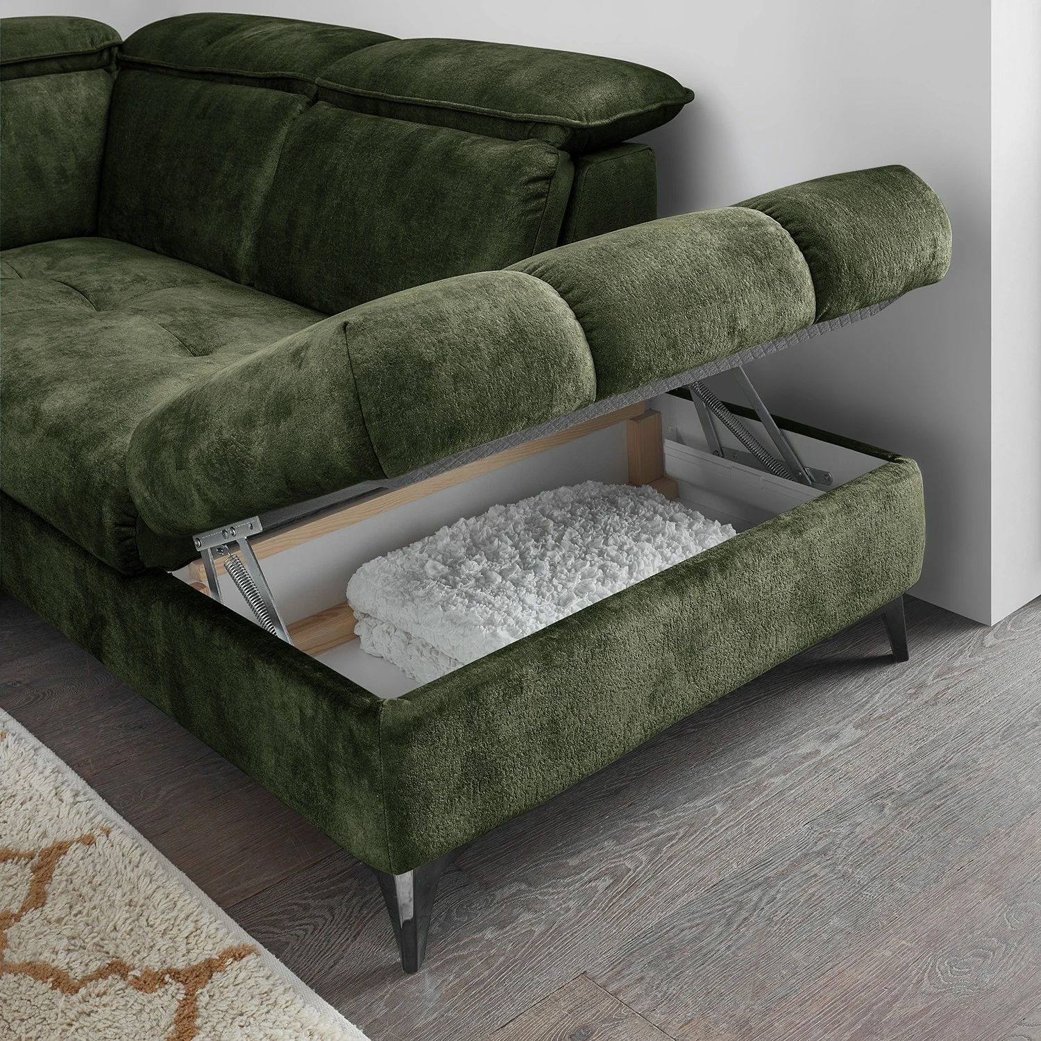 Loftscape Wohnlandschaft Grillon - Samt - Samt Insa: Moosgrün - Longchair davorstehend links / Ottomane rechts 10 Loftscape Wohnlandschaft Grillon - Samt - Samt Insa: Moosgrün - Longchair davorstehend links / Ottomane rechts – Bild 10